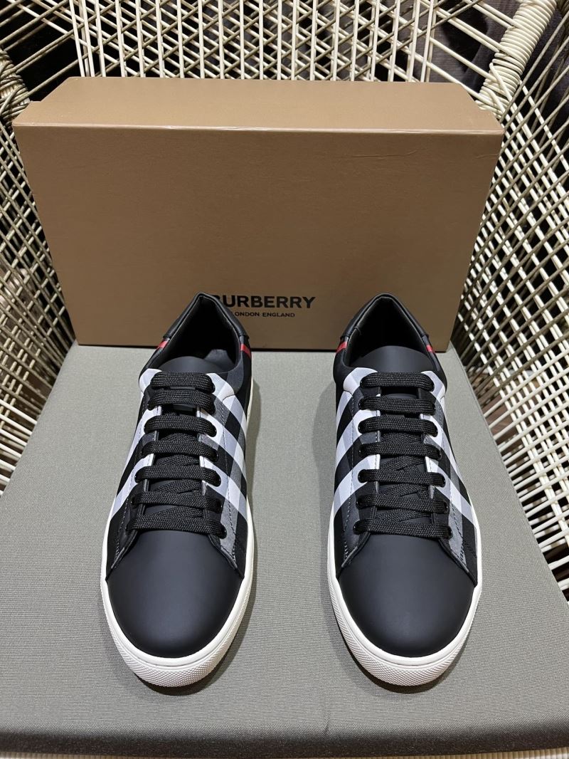 Burberry Low Shoes